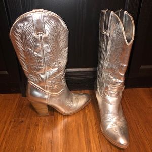Miranda Lambert silver “platinum” cowgirl boots
